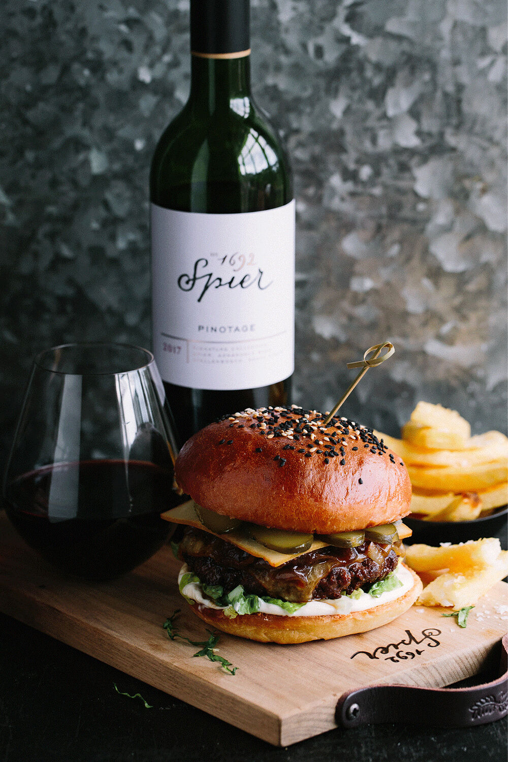 Burger-P_c04ad8266313d55f762333b2cab29b2c