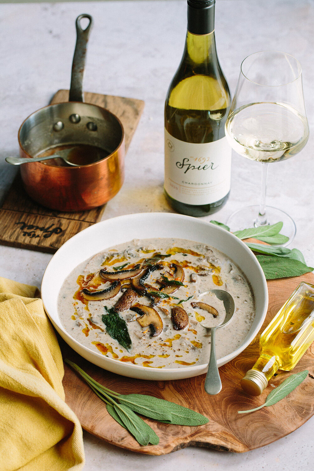 Spier-Wine-Recipe-Signature-Chardonnay-creamy-mushroom-soup_c04ad8266313d55f762333b2cab29b2c