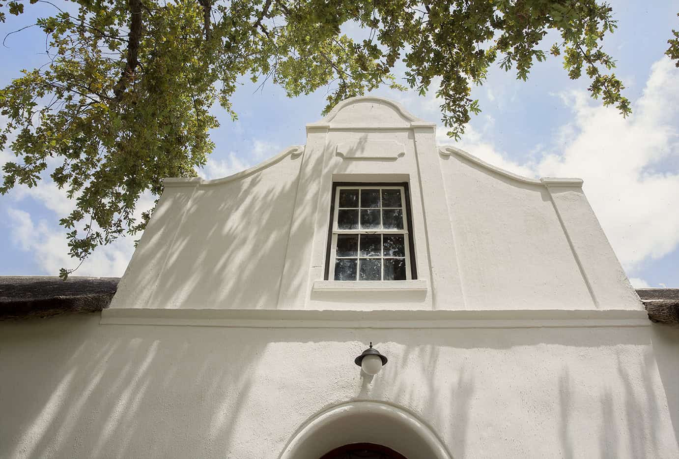 Spier-Manor-House-Entrance-centre-gable-(1822) (1)